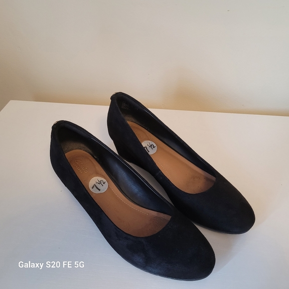 shoes - Picture 3 of 3